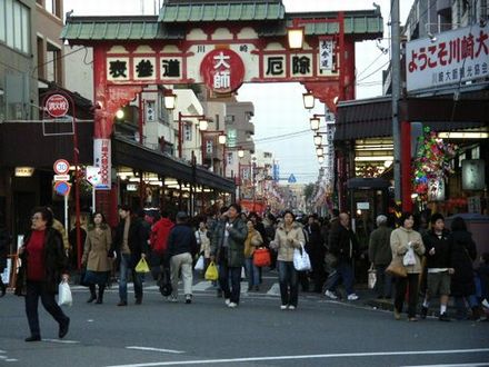 川崎大師の参道